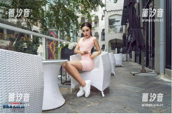 AISS爱丝(钻石版) - 赵梦洁的水手服写真，套图里的每一张都像是在对我说“快来当舰长”！