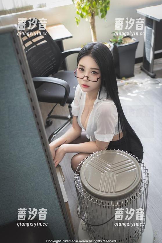 不止是厨娘，Bomi(普美)的美图更像是一道道虚拟的诱惑，令人难以抗拒。