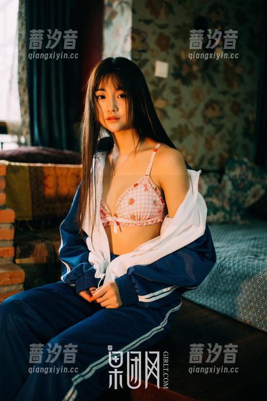 GIRLT果团网 - 蕾丝梦境里的莫雅琪，经过的原图轻轻晃动着眼睛！