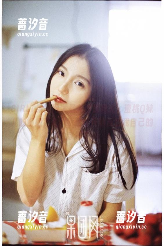GIRLT果团网 - 最新图册曝光，蜜桃Q妹儿的御姐范儿，我已经开始反思我自己的穿搭了。