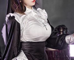哈哈，Leah梓未的泳池美图合集！就算我不会游泳，眼睛也能‘游’得开心！
