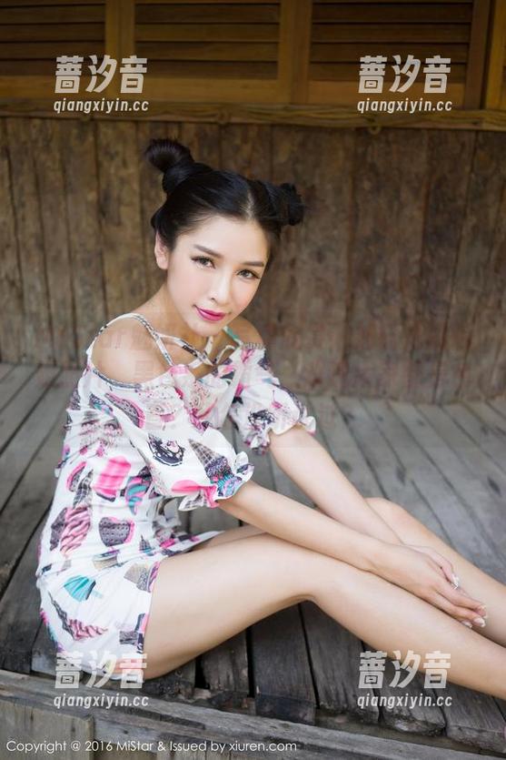 MiStar魅妍社 - 写真欣赏：刘钰儿的御姐照片，黑色系的霸气，难道大家都是色盲？我怎没听说过？
