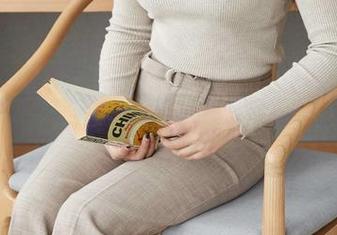 MiiTao蜜桃社 – E杯奶茶的写真：海风吹起裙摆，心中小鹿乱撞。