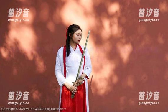 MiiTao蜜桃社 - 黑色系天后——伊素妍！原图意外有种迷离感，资源也太完美了吧。