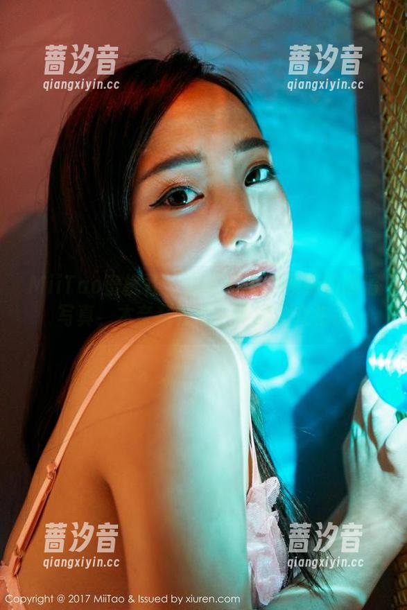 MiiTao蜜桃社 - 圣诞老人都羡慕的高清写真，木奈奈在这一刻迷倒众生。