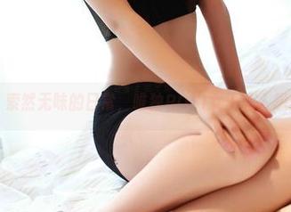 作品分享：索然无味的日常，唯独ROSI女王让人想多看几眼。