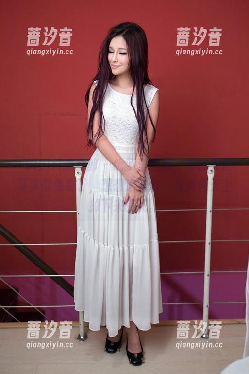 TuiGirl推女郎 - 饶了李丽莎，她的天使写真都免费了，想想这背影，有点像天上掉下来的花。