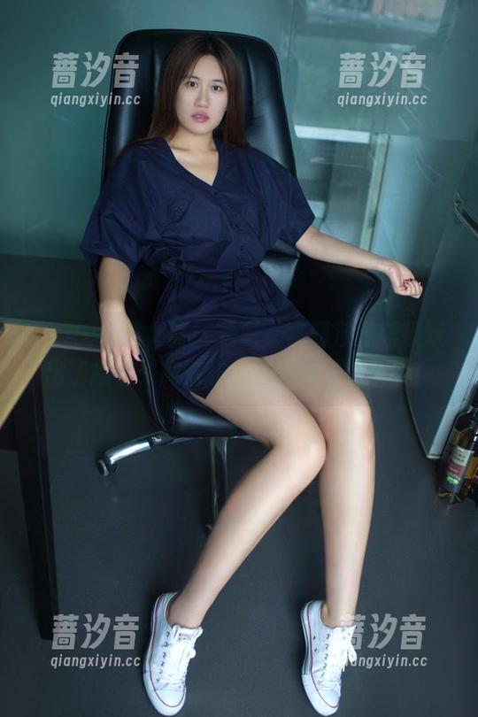 TuiGirl推女郎 - 看吧，李丽莎把眼镜玩出了趣味：高清作品，等着你的解读！