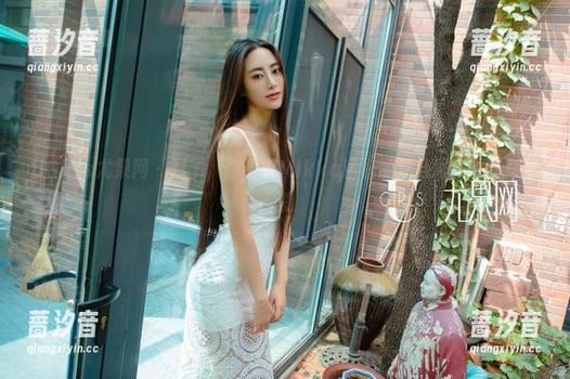 UGirls尤果网 - 对了，你看过Mikka涵涵的双马尾高清写真集没