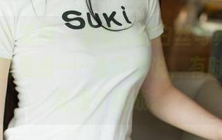 UGirls尤果网 – 曼妮儿的白丝写真，看到那层叠的质感……我只想说，有时候简约就是个挑战。