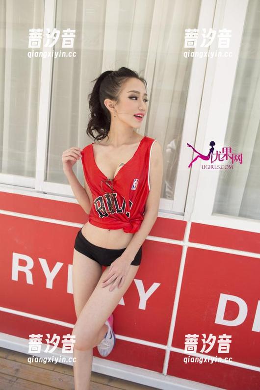 UGirls尤果网 - 水手服随意摆，陈雅漫的图集让心情漂流
