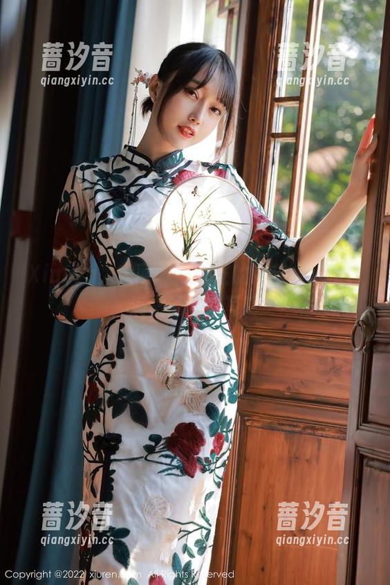 Xiuren秀人网 - 可可芝的观音坐，福利满满的瑜伽写真