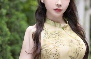 Xiuren秀人网 – 夏馨瑶跨界当秘书，美图不仅免费，剧情更让人意想不到！