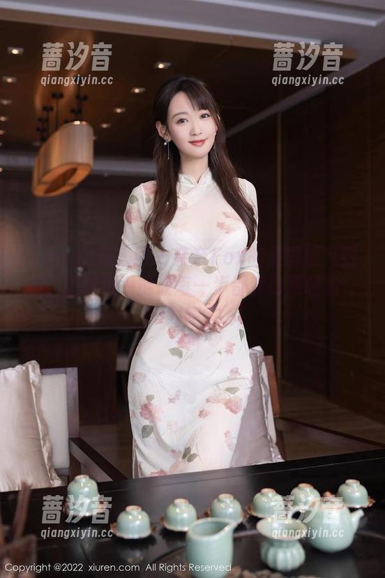 Xiuren秀人网-奈奈Fox Xiuren秀人网 - 奈奈Fox的美图香气四溢,丝袜似乎能让每一步都变得更轻盈,对吧?