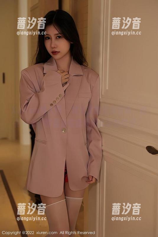 Xiuren秀人网 - 林文文的美脚写真，值得一看，特别是在我闲得无聊的时候。
