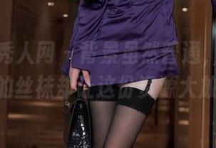 Xiuren秀人网 – 背景虽然普通，但浅浅Danny的丝袜却让这份资源大放异彩。