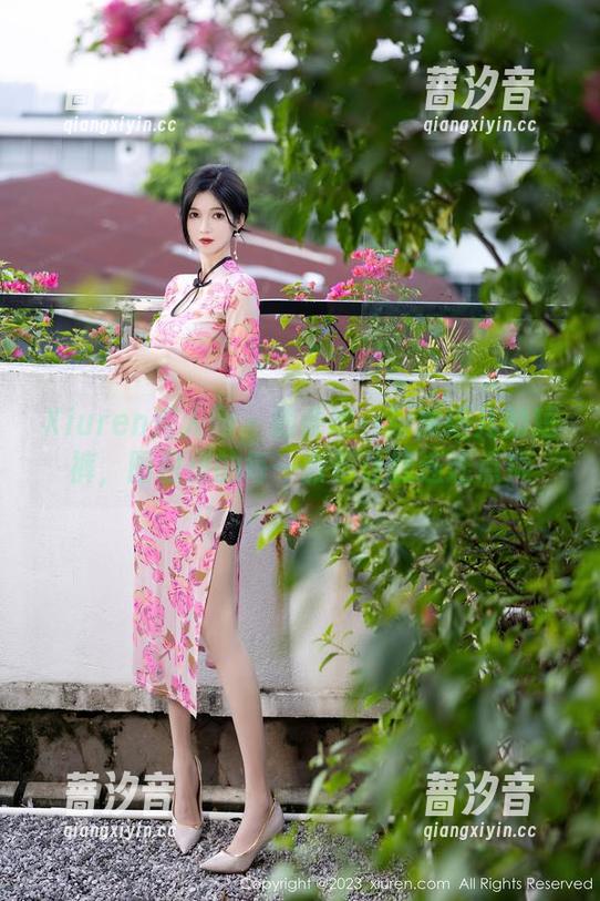Xiuren秀人网 - 随便瞧一眼虞姬儿的短裤，图包里的每一张都让我连连点赞