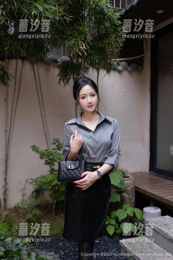 Xiuren秀人网 - 黄婧GIGI的万圣节写真集，高清到让你质疑现实的存在。