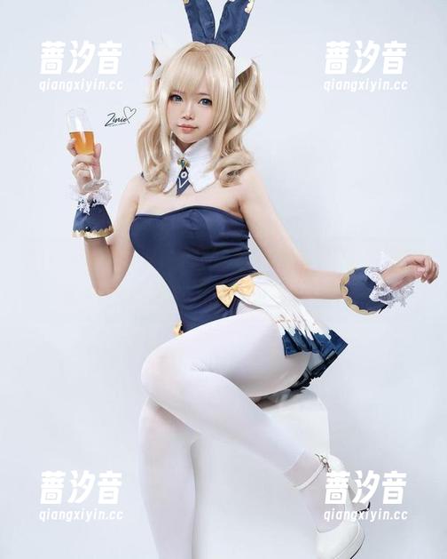 ZinieQ和她的邻家姐姐，全套图集里藏着哪些小巧思？我已经开始猜测了。