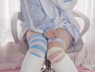 关于asagiriai(爱ちゃん)的新一波丝袜写真，真的是我看的时候想多了……