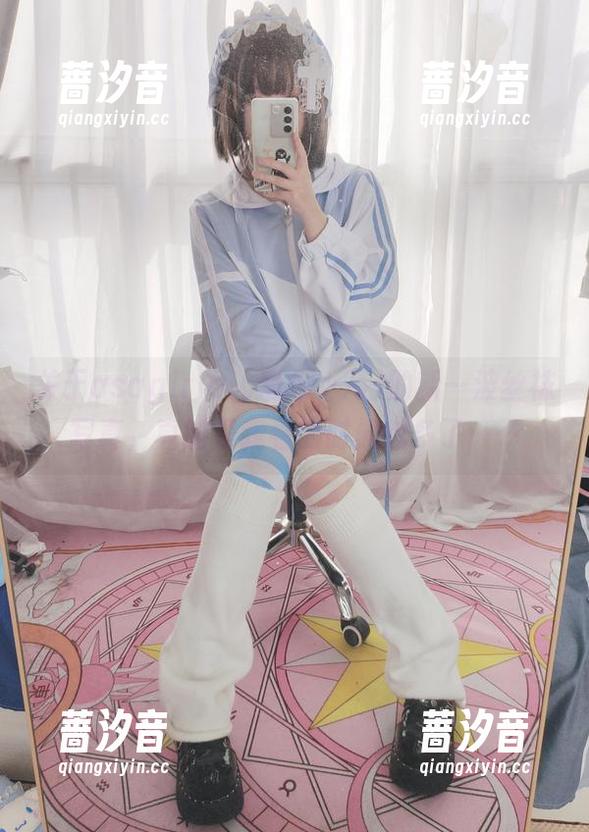 关于asagiriai(爱ちゃん)的新一波丝袜写真，真的是我看的时候想多了……