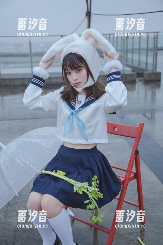 写真精选合集里，fushii_海堂的高岭爱花似乎住着另一种清幽，难道我想多了？