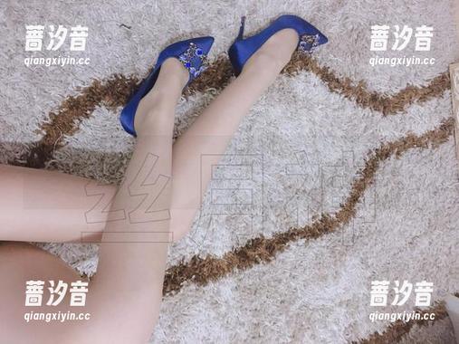 微密圈 - 最新出炉！丝月神那双绒面高跟网袜的图片，居然还有这样的组合！？