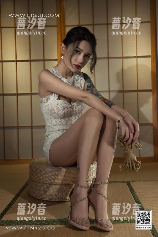 丽柜-小七 丽柜 - “小七,快来看我的香丝助理”——写真集里的最佳资源