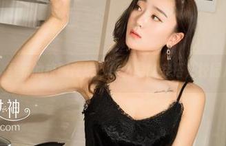 克拉女神 – 慕菲的校服在线：那么酷的穿搭，校园风再升级！