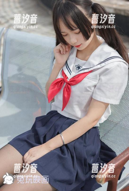 在兔玩映画，遇见酸辣澈澈兔，搭配旺仔牛奶，免费写真火速来点赞！