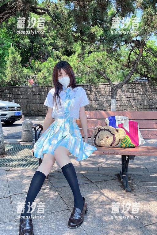 妖君白研的日常全集——哦，这种看似随意的姿态，真是太会勾人了