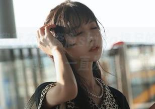 别问，我就在小鹿鹿shika裸足的原图合集里，一直发愣。