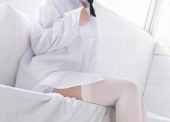 少女秩序 – 这些天台高清套图，鹿可的倩影让我想到了春天的风。