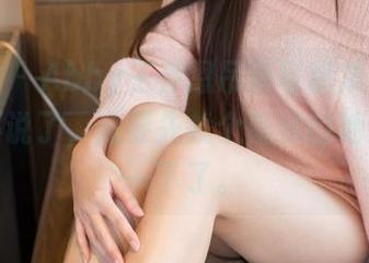 推女神 – Abby王乔恩吊带写真集，下载吧，不说了，我要先找个隐秘的地方欣赏一下了。