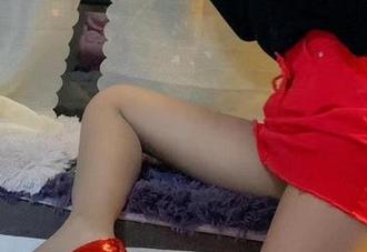 微密圈 – 提袜少女的短裤奇遇：原图里的裤子真会说话