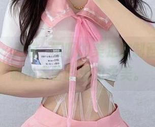 微密圈 – 用桃沢樱呀的美足定制画面，勾勒出未曾设想的柔美。
