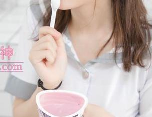 梦丝女神 – 玥玥天台写真集——突然觉得，这地方是平衡思绪的完美屏障。