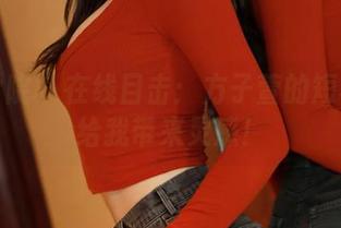 模范学院 – 在线目击：方子萱的短裙竟能给我带来灵感！