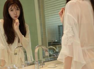 模范学院 – 私拍中的黑色，就苏西-susie最会玩。图包里的画面把我馋得不行！