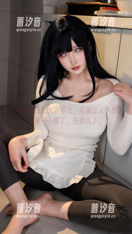 樱梨梨这资源火到不行，红裙让人多想了几分……算了，先别说了。