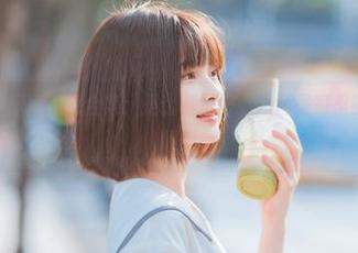 河豚抚子居家比基尼合集：是比基尼好看，还是家里的沙发更抢镜？