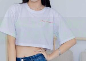 物恋传媒 – 你以为只是一包福利？小晴天的猫系女友图包要你扑倒了！