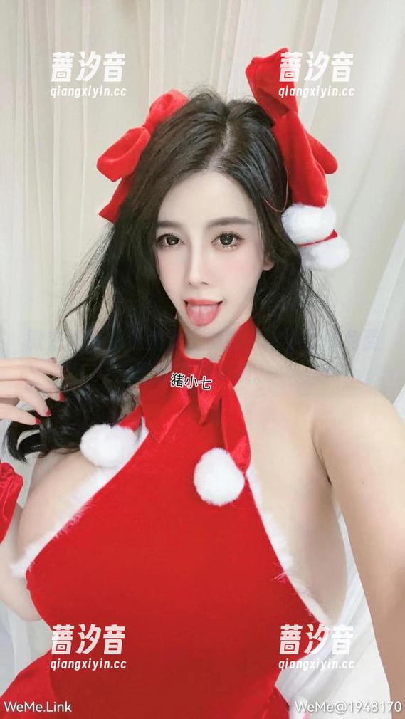 微密圈 - 都说美女配美脚，猪小七的免费图集不容小视。