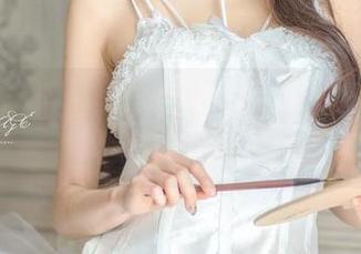 看王羽杉的黑丝写真，我只想说：袜子有多美，人就有多迷！
