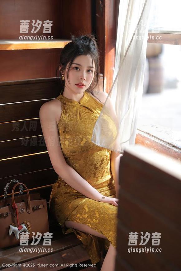 秀人网 - 看安琪Yee的写真，透明的光线好像在悄悄和我打招呼，咋回事儿？