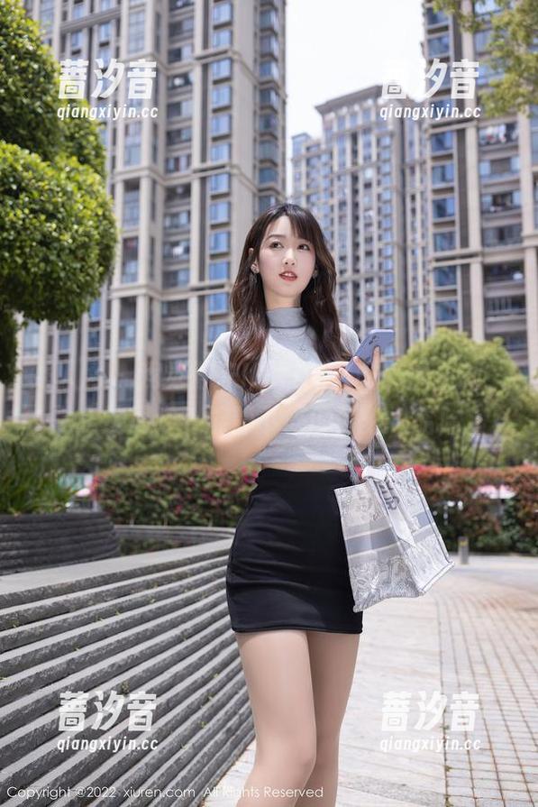 秀人网 - 我觉得宋KiKi的校园美图更新，是我这周唯一能静下来的时刻，哈哈。