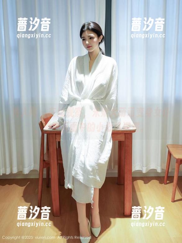 秀人网 - 在线观察，米妮大萌萌变身女仆，高清画面中的小心机满满。