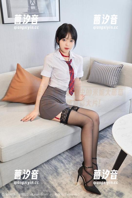 秀人网 - 无圣光下，旅拍中的米妮大萌萌，作品如同一场精彩大片！