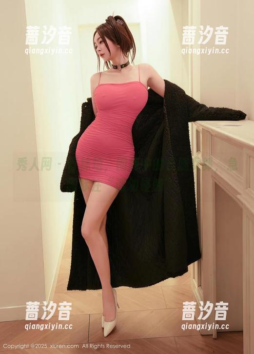 秀人网 - 舒林培，图库中的长腿女郎，急需标注“请勿碰触”。