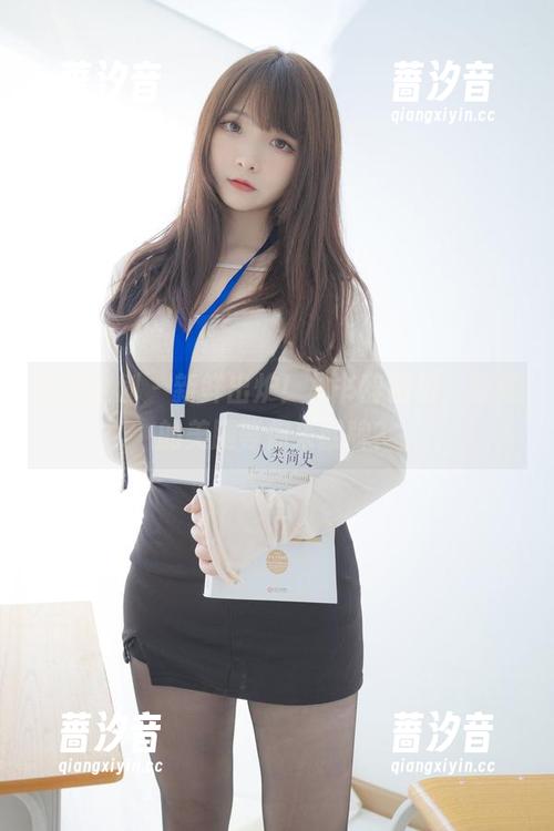 紧急企划 - 新鲜出炉！林书辞图包，隐藏的美腿等你来翻牌？